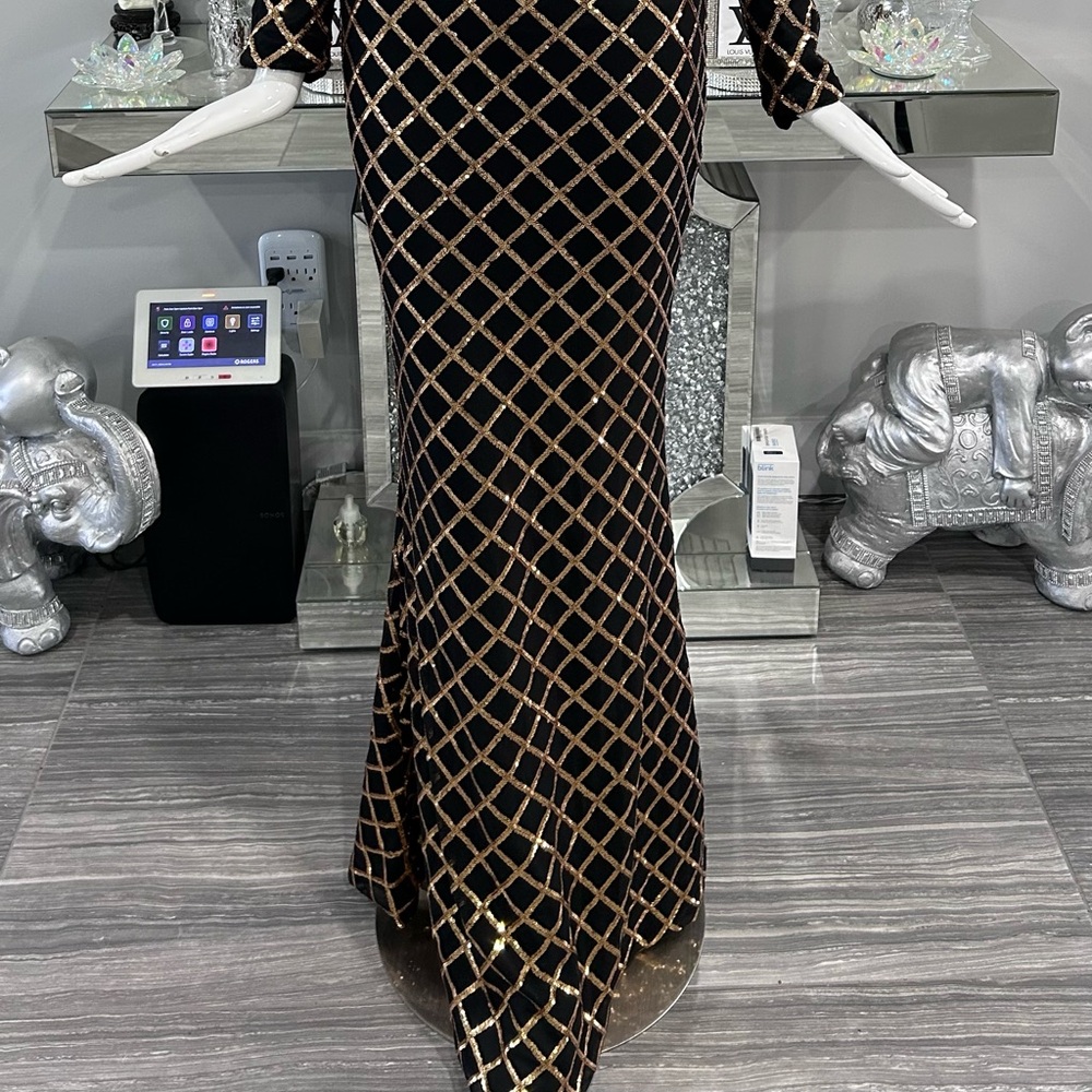 NWOT ✨Sequins Dress with Black and Gold Long Sleeve-Size-M - Picture 10 of 17